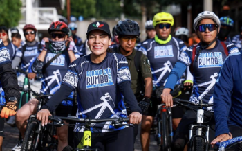 Promueve Lupita Cuautle el uso responsable de la bicicleta y la convivencia familiar en San Andrés Cholula